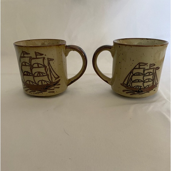 Pair of Brown Vintage Speckled Mugs with Ships - Picture 3 of 8